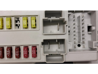 Блок предохранителей  50521891   Alfa Romeo Giulietta    