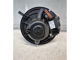 Вентилятор печки 1K1820021 Audi Q3 8U