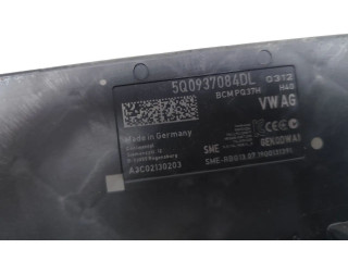 Блок комфорта 5Q0937084DL, A3C02130203 Audi Q2 -