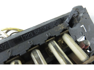 Блок предохранителей  1235400082, 1235400082   Mercedes-Benz W123    