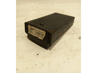 Блок предохранителей 9452772, 00W031   Volvo V70    