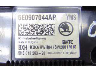 Блок управления климат-контролем 5E0907044AP Skoda Octavia Mk3 (5E)