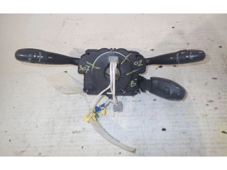 Pojistková skříňka Ручка поворотов/ фонарей Peugeot 307 2002