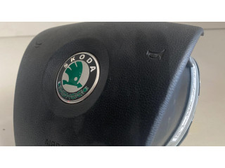 Подушка безопасности водителя 1Z0880201AE Skoda Octavia Mk2 (1Z)