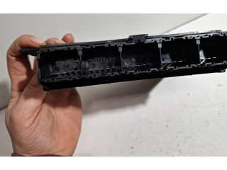 Моторчик заднего дворника 30659730    Volvo V60