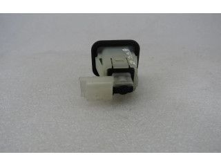 Zámek zadních dveří Peugeot 308 2018