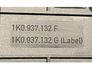   Pojistková skříňka 1K0937540C, 1K0937132F   Volkswagen Tiguan 2011