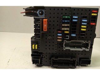 Блок предохранителей 30728512, 28017881   Volvo XC90    