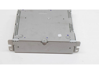 Радио/ проигрыватель CD/DVD / навигация