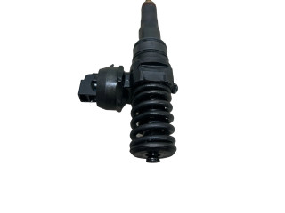 Форсунка 038130073AG    Volkswagen Golf Plus   