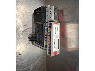 Блок предохранителей 8622520, 9441587 Volvo V70
