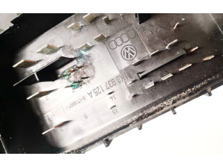 Блок предохранителей 1k0937125a Skoda Octavia Mk2 (1Z)