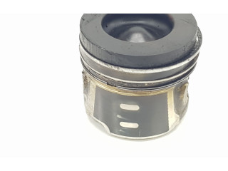  Поршень с шатуном  1607373680, 1607373680  Peugeot 2008 I  