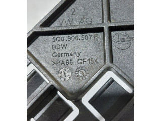 Pojistková skříňka 5Q0907361B, 5Q0907361B Volkswagen PASSAT B8 USA 2017