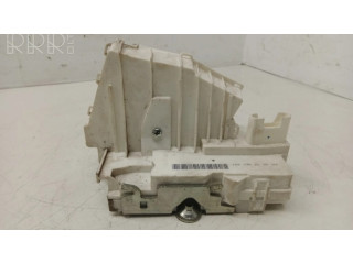 Задний замок