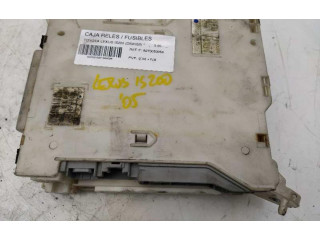 Блок предохранителей 8273053050   Lexus IS 200-300    