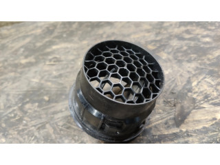 Воздушная решётка окна