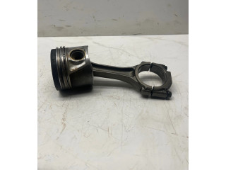  Поршень с шатуном    Volkswagen PASSAT B6  