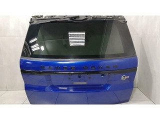 Задняя крышка (багажника)