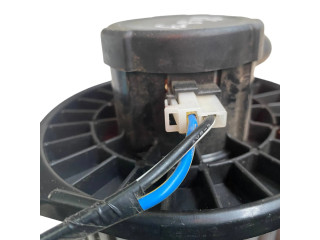 Вентилятор печки Mitsubishi L200