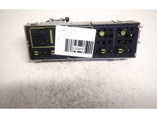 Блок предохранителей 93363141 Opel Meriva A