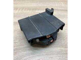 Pojistková skříňka 90506262, 9647301 Opel Vectra B 1996