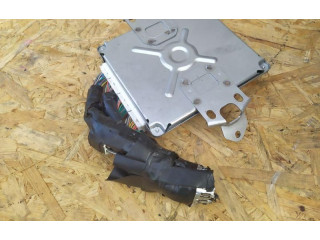 Блок управления двигателем Блок управления 22611AK671 Subaru Forester SG