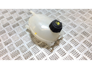 Расширительный бачок охлаждающей жидкости