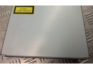 Радио/ проигрыватель CD/DVD / навигация