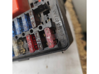 Блок предохранителей  90BG14A073AA   Ford Sierra    