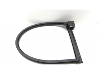 Уплотнительная резина (на передний дверях)