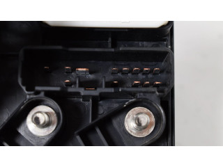 Блок предохранителей  82241SC020   Subaru Forester SH    