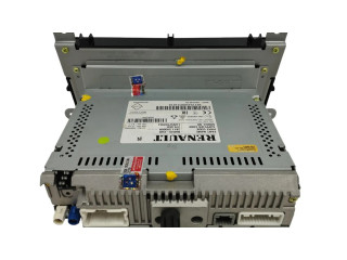 Радио/ проигрыватель CD/DVD / навигация