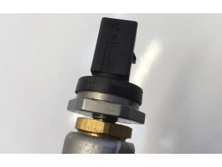 Топливная рампа 05E907593 Audi Q2 -