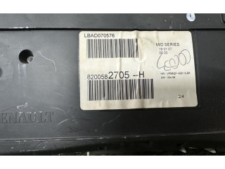 Přístrojová deska Renault Clio III 8200582705H