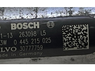 Топливная рампа 30777759   Volvo V70  