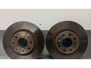 Передний тормозной диск       Opel Corsa C 1.2 569000  