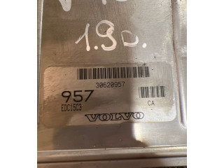 Řídící jednotka 30620957, EDC15C3 Volvo S40, V40 2001