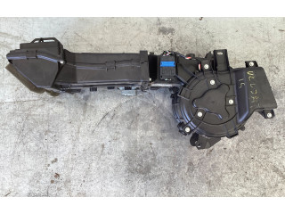 Вентилятор печки    8200434758, 52492663A   Renault Vel Satis