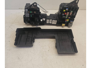 Блок предохранителей 8X2T14A003AA Jaguar XF X250