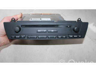 Радио/ проигрыватель CD/DVD / навигация