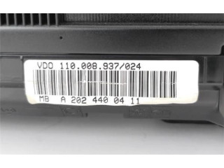 Přístrojová deska  Mercedes-Benz CLK AMG A208 C208 2001 A2024400411  