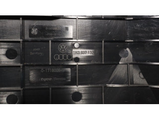 Блок предохранителей Audi A3 S3 8P