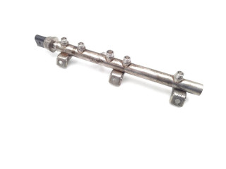 Топливная рампа 7537319   BMW 3 E90 E91   для двигателя N43B20A