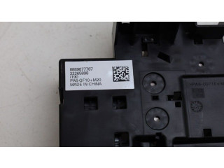 Блок предохранителей 8889877787, 32265898 Lynk & co 01