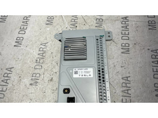 Панель приборов 100478800D   Tesla Model S       