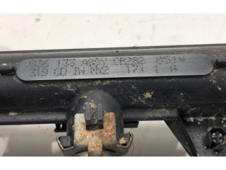 Топливная рампа 036971824D   Skoda Roomster (5J)  