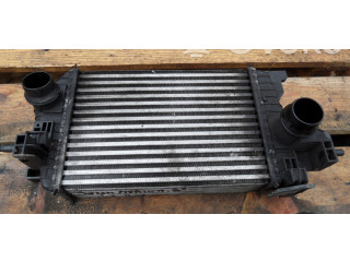 Интеркулер  13283253, 560961104   Opel Meriva B 