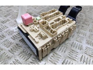 Pojistková skříňka Toyota Avensis T270 2015