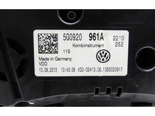 Панель приборов 5G0920961A Volkswagen Golf VII